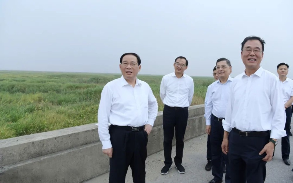 李強今天在橫沙島調研，要求打造匹配超大城市目標定位的綠色生態農業發展高地！